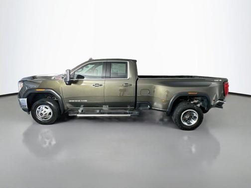 Forest Metallic 2022 GMC Sierra 3500 SLE