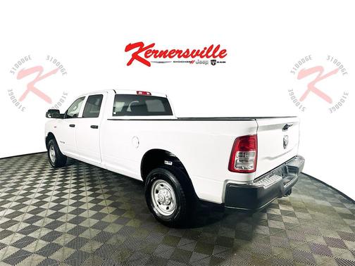 2022 RAM 2500 Tradesman Crew Cab 4x2 8' Box