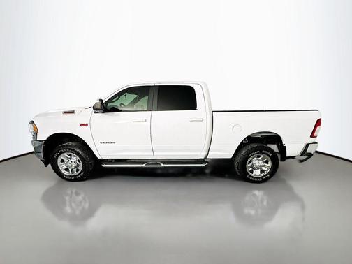 Bright White Clearcoat 2021 RAM 2500 Big Horn Crew Cab 4x4 6'4' Box
