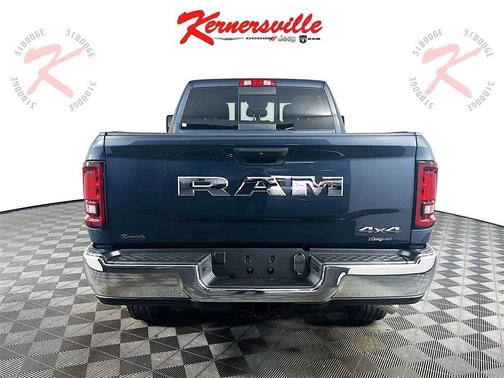 2026 RAM 2500 Tradesman Crew Cab 4x4 6'4' Box