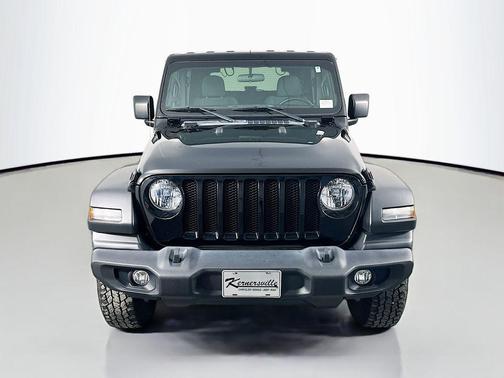 Black Clearcoat 2022 Jeep Wrangler Sport S