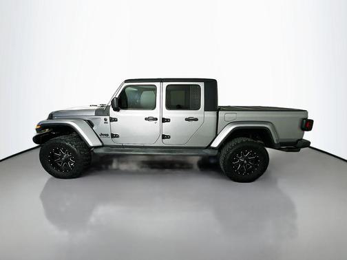Billet Silver Metallic Clearcoat 2020 Jeep Gladiator Overland