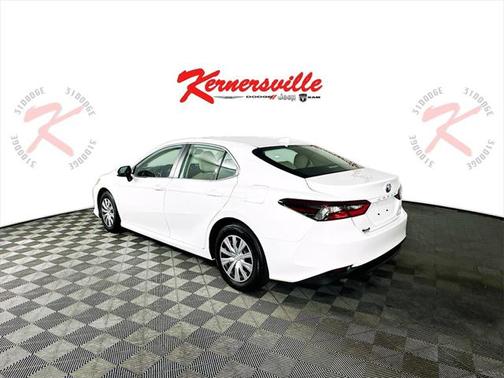 2024 Toyota Camry Hybrid LE