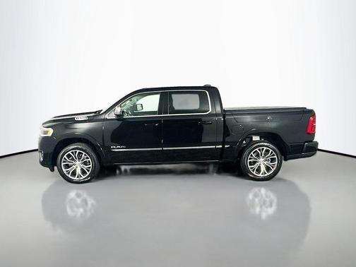 Diamond Black Crystal Pearlcoat 2026 RAM 1500 ST