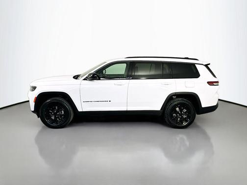 Bright White Clearcoat 2026 Jeep Grand Cherokee L Altitude