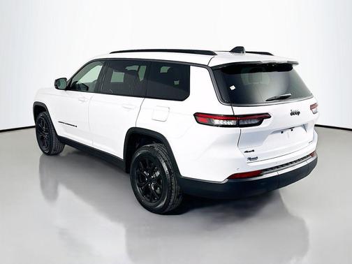 Bright White Clearcoat 2026 Jeep Grand Cherokee L Altitude
