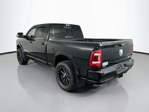 Diamond Black Crystal Pearlcoat 2022 RAM 3500 Longhorn