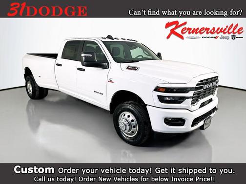 Bright White Clearcoat 2026 RAM 3500 Big Horn Crew Cab 4x4 8' Box