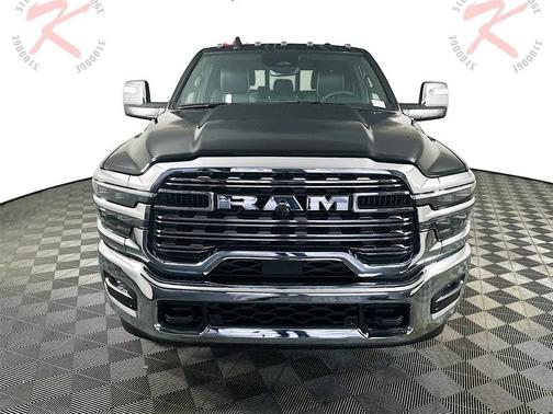 2026 RAM 3500 Limited 14in Dually