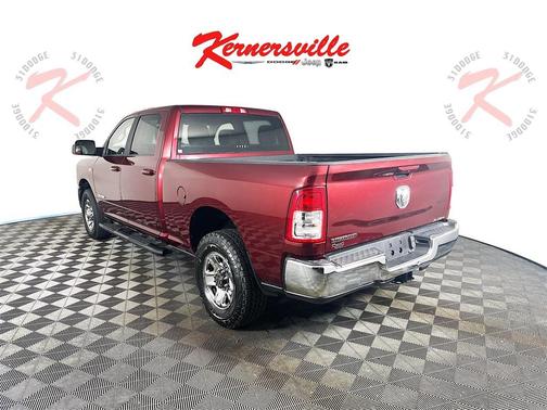 2020 RAM 2500 Big Horn Crew Cab 4X2 6'4' Box