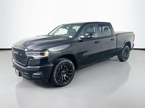 Diamond Black Crystal Pearlcoat 2026 RAM 1500 Limited