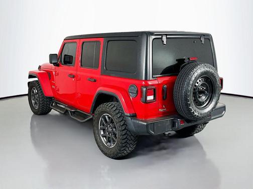 Firecracker Red Clearcoat 2019 Jeep Wrangler Unlimited Sahara
