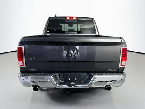 Granite Crystal Metallic Clearcoat 2019 RAM 1500 Laramie