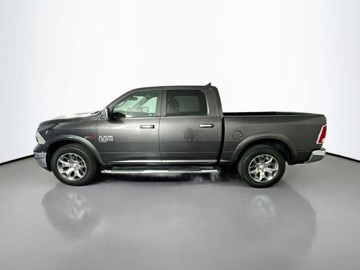 Granite Crystal Metallic Clearcoat 2019 RAM 1500 Laramie
