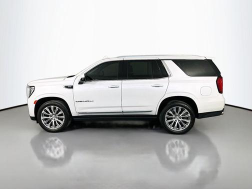 White Frost Tricoat 2023 GMC Yukon Denali
