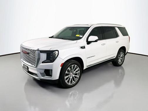 White Frost Tricoat 2023 GMC Yukon Denali