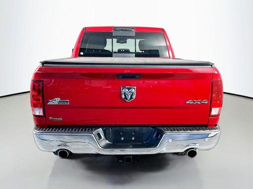 Flame Red Clearcoat 2016 RAM 1500 Big Horn