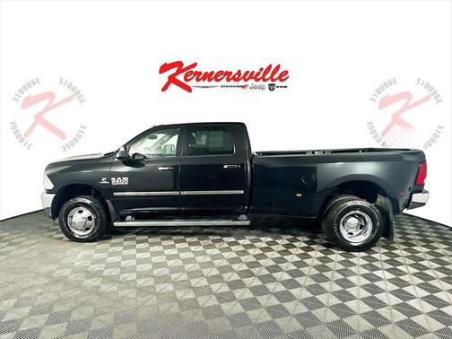 2017 RAM 3500 Big Horn Crew Cab 4x4 8' Box