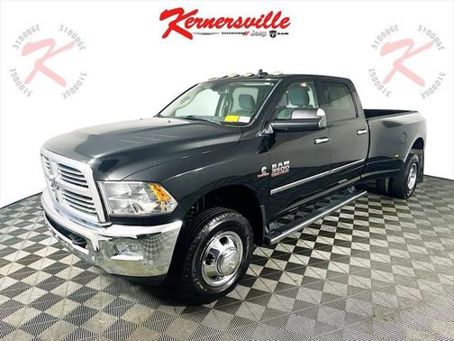 2017 RAM 3500 Big Horn Crew Cab 4x4 8' Box