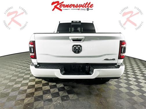 2020 RAM 2500 Big Horn Crew Cab 4X4 6'4' Box