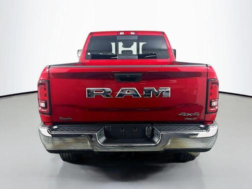 2026 RAM 2500 Tradesman Crew Cab 4x4 6'4' Box