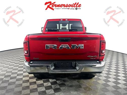 2026 RAM 2500 Tradesman Crew Cab 4x4 6'4' Box