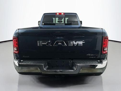 2026 RAM 3500 Tradesman Crew Cab 4x4 8' Box