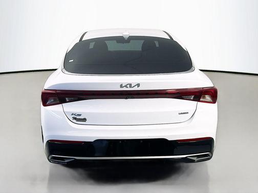 Glacial White Pearl 2022 Kia K5 LXS