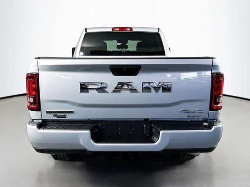 Silver Zynith 2026 RAM 3500 Big Horn Crew Cab 4x4 6'4' Box