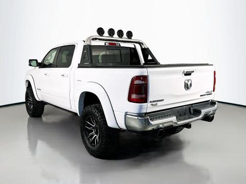 Bright White Clearcoat 2022 RAM 1500 Laramie