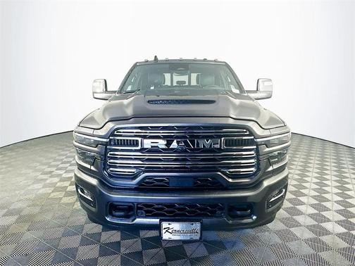 2025 RAM 3500 Laramie Crew Cab 4x4 8' Box