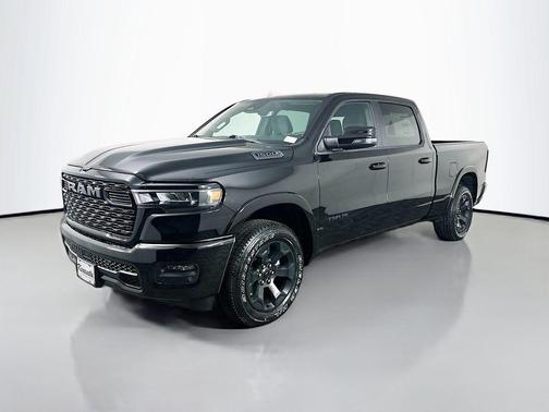 Diamond Black Crystal Pearlcoat 2026 RAM 1500 Big Horn/Lone Star
