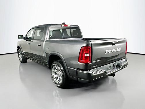 Granite Crystal Metallic Clearcoat 2025 RAM 1500 Big Horn/Lone Star