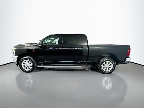 Diamond Black Crystal Pearlcoat 2026 RAM 3500 Laramie Mega Cab 4x4 6'4' Box