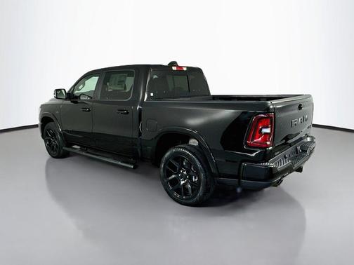 Diamond Black Crystal Pearlcoat 2027 RAM 1500 Laramie