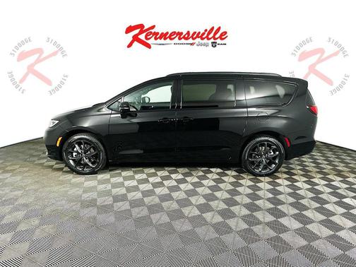 2026 Chrysler Pacifica L