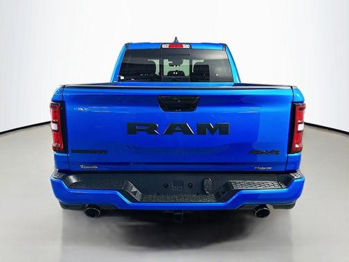 Hydro Blue Pearlcoat 2026 RAM 1500 Big Horn/Lone Star