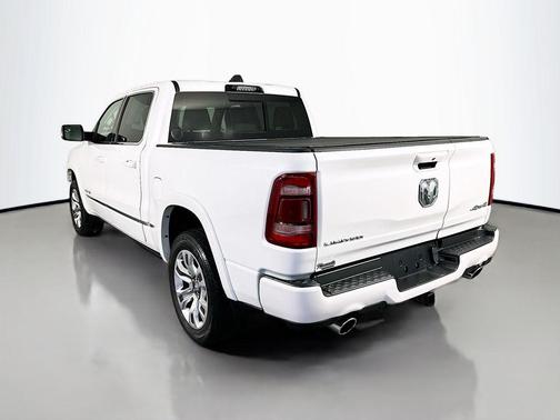Ivory White Tri-Coat Pearlcoat 2024 RAM 1500 Limited