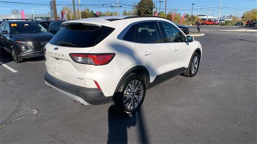 2022 Ford Escape Titanium