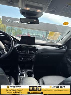 2022 Ford Escape Titanium