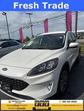2022 Ford Escape Titanium