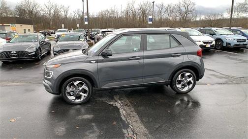 2025 Hyundai VENUE Limited