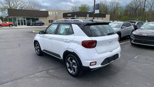 Lunar White 2023 Hyundai VENUE Limited
