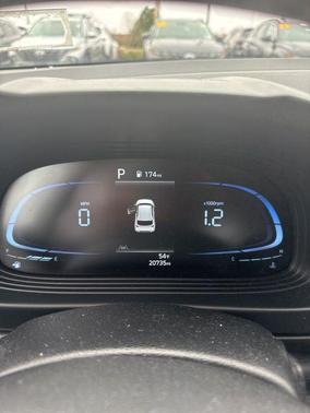 Lunar White 2023 Hyundai VENUE Limited