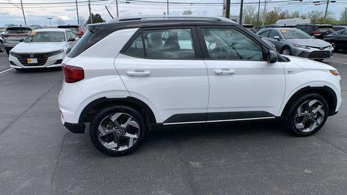 Lunar White 2023 Hyundai VENUE Limited