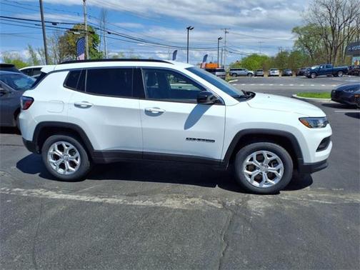 2024 Jeep Compass Latitude
