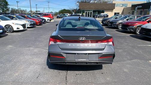 Ecotronic Gray 2025 Hyundai ELANTRA SE