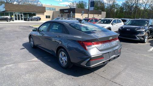 Ecotronic Gray 2025 Hyundai ELANTRA SE