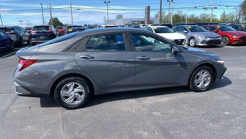 Ecotronic Gray 2025 Hyundai ELANTRA SE