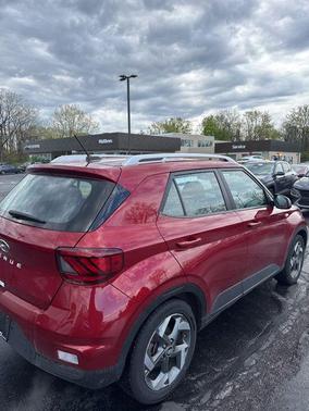 Ultimate Red 2025 Hyundai VENUE Limited